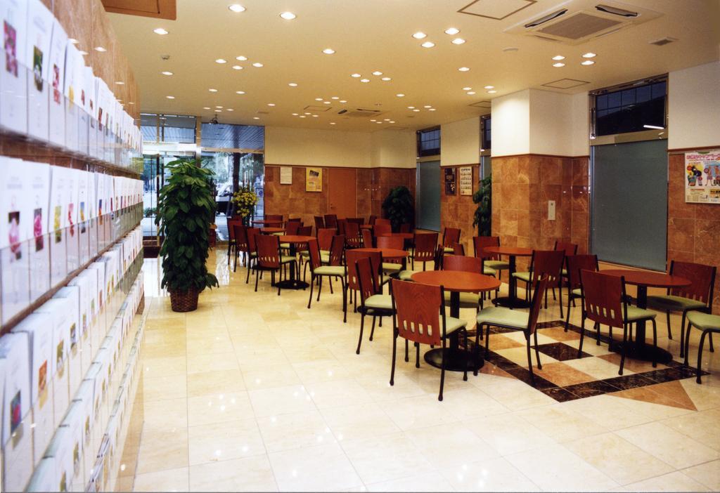 Toyoko Inn Himeji Eki Shinkansen Minami Guchi Екстериор снимка